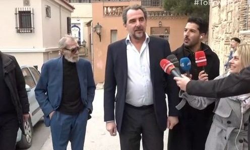 Νικόλαος Ντε Γκρες – Χρυσή Βαρδινογιάννη: Στον Άγιο Νικόλαο Ραγκαβά για την πρόβα του γάμου τους