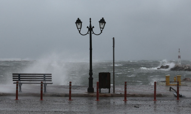 Καιρός: Με βροχές και χιόνια σε αρκετές περιοχές η Τετάρτη – Νέα πτώση της θερμοκρασίας