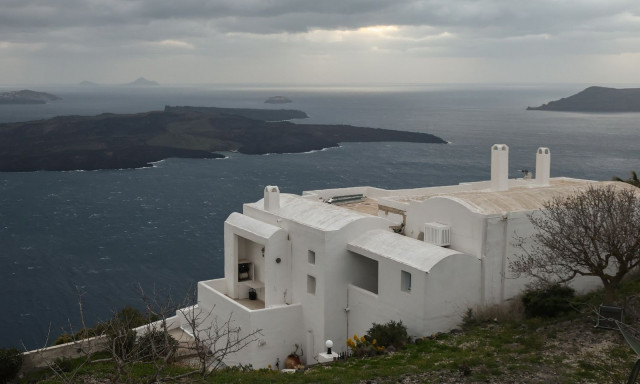 Σαντορίνη - Τουρκία: Πρόταση σκάνδαλο για αποστολή ερευνητικού πλοίου στο Αιγαίο