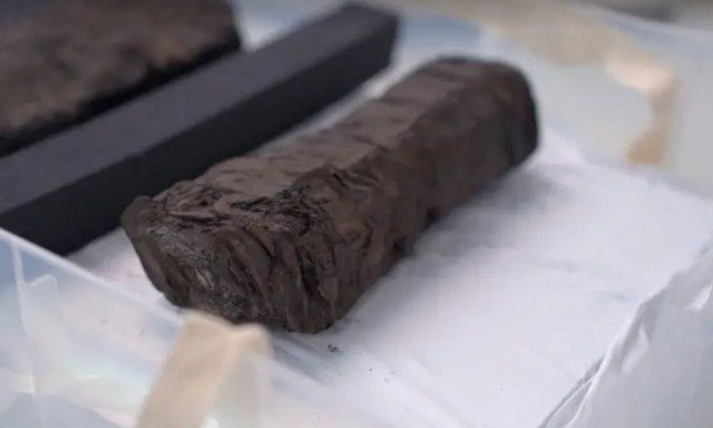 Πρώτη ματιά στο εσωτερικό καμένου παπύρου μετά από 2.000 χρόνια