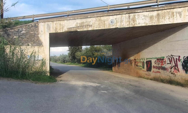 Ρέθυμνο: Τεράστιο κομμάτι αποκολλήθηκε από τη γέφυρα της Πηγής – Φωνάζουν οι κάτοικοι