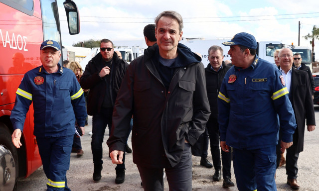 Μητσοτάκης: «Ακούμε με προσοχή τις οδηγίες των ειδικών – Συνεχίζουμε να παρακολουθούμε το φαινόμενο»