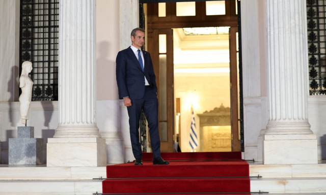 Πότε «κλειδώνει» ο  ανασχηματισμός – Ποιοι υπουργοί πάνε… σπίτι τους και το σάρωμα στο Μαξίμου