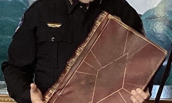 Αστυνομικό βιβλίο συμβάντων του 1904: Τα πρόστιμα για απερίσκεπτη ιππασία και παράνομο οίκο ανοχής