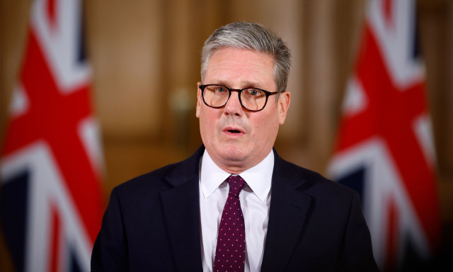 Βρετανία: Ο Στάρμερ απέπεμψε τον υφυπουργό Υγείας για προσβλητικά μηνύματα