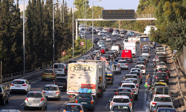 Κίνηση τώρα: «Βράζει» ο Κηφισός - Μεγάλες καθυστερήσεις στην Αττική Οδό