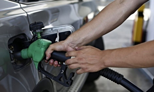 Τεράστια η ζημιά στα βενζινάδικα στη Βόρεια Ελλάδα - «Γεμίζουν σε Ρουμανία και Βουλγαρία»