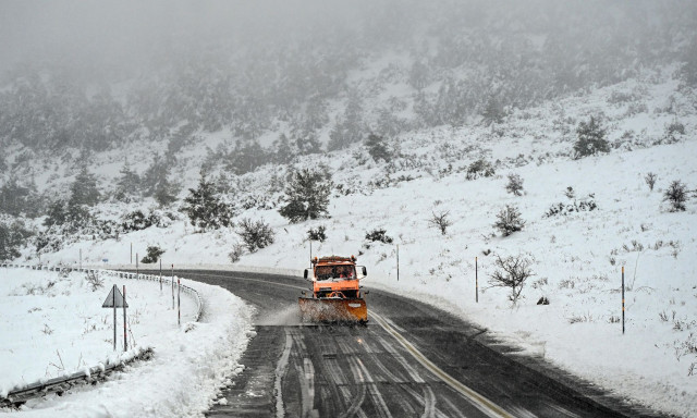 Καιρός: Νέα επιδείνωση από αύριο - Ποιες περιοχές θα «ντυθούν» στα λευκά