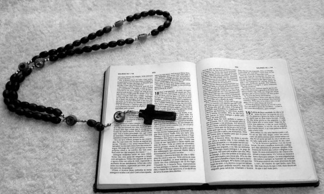 Μαγεία και μαζικοί εξορκισμοί στην Κύπρο: Τι συμβαίνει στη Μεγαλόνησο