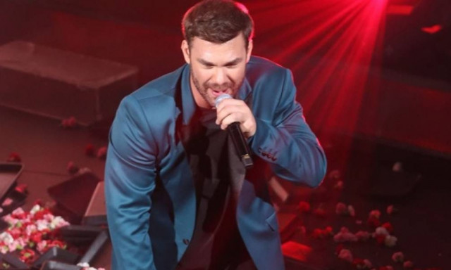 Γιώργος Σαμπάνης: «Αδερφέ δεν κάνουμε θεατρικό» - Αντιδράσεις για τη συμπεριφορά του σε θαμώνα