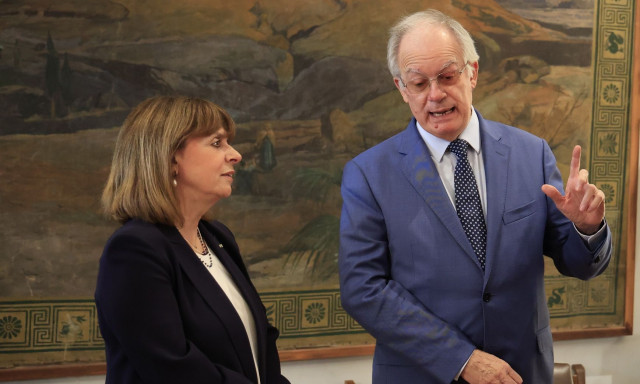 Πρόεδρος της Δημοκρατίας: Η Κατερίνα Σακελλαροπούλου συνεχάρη τον Κωνσταντίνο Τασούλα
