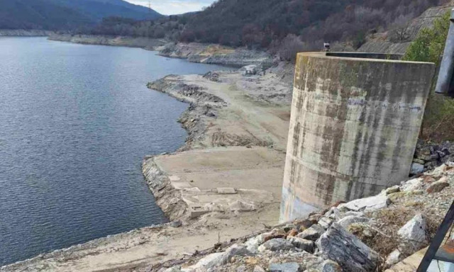 Δράμα: Ανησυχία από τη μείωση της στάθμης του νερού στο φράγμα του Θησαυρού