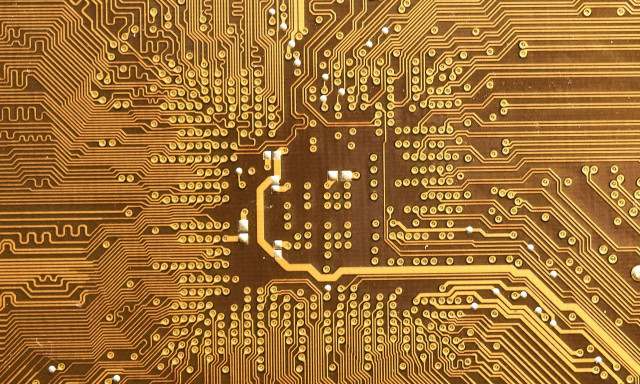 Είναι γεγονός: Η πρώτη στον κόσμο τηλεμεταφορά μεταξύ κβαντικών υπολογιστών