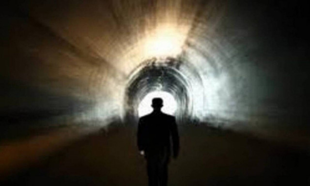 «Ξεκίνησε με φως»: Περιγράφει τα 6 λεπτά του θανάτου - Όλα όσα είδε στην άλλη πλευρά