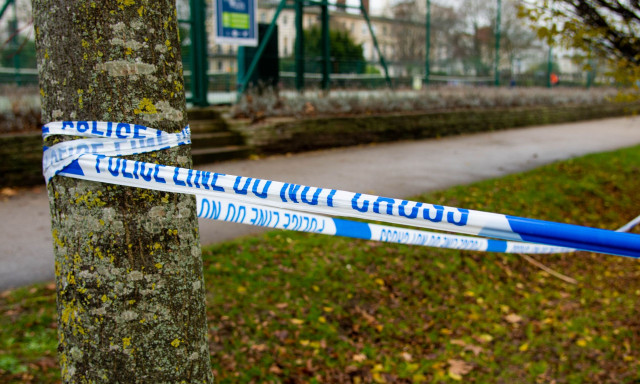 Φρίκη στις ΗΠΑ: Σκότωσε με 35 μαχαιριές τη σύντροφό του - Την εγκατέλειψε πλάι στο 2 ετών παιδί τους