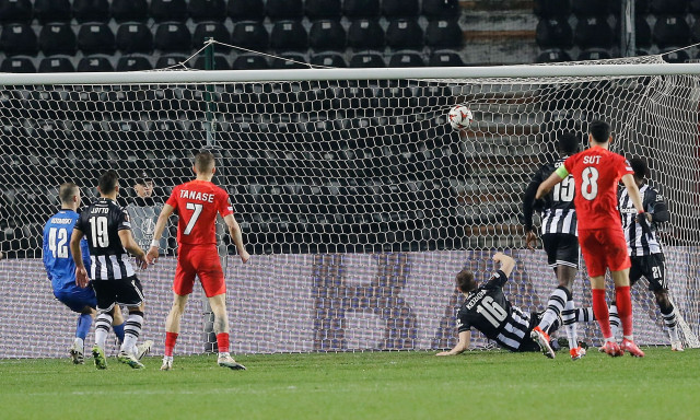 LIVE ΠΑΟΚ – Στεάουα 1-2 (τελικό): Δεν άντεξε με παίκτη λιγότερο ο «Δικέφαλος του Βορρά»