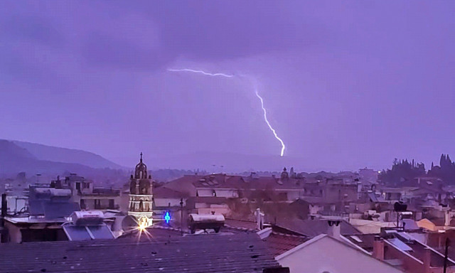 Καιρός αύριο: Βροχές και καταιγίδες στο Ιόνιο - Πυκνές νεφώσεις στην υπόλοιπη χώρα