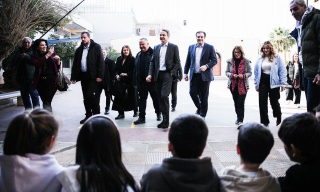 Επίσκεψη Μητσοτάκη στο 8ο Δημοτικό Ν. Φιλαδέλφειας - Άμεσα το πρόγραμμα των κτηριακών παρεμβάσεων