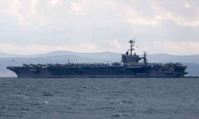 Το αεροπλανοφόρο «USS Harry Truman» συγκρούστηκε με εμπορικό πλοίο στην Αίγυπτο