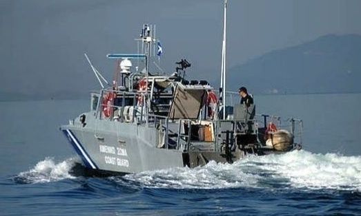 Σάμος: Περιπετειώδης καταδίωξη και σύλληψη Τούρκου διακινητή μεταναστών από το Λιμενικό