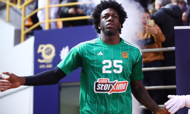 Το συγκινητικό μήνυμα της συντρόφου του Κέντρικ Ναν: «Ευχαριστώ που δεχτήκατε την οικογένειά μου»