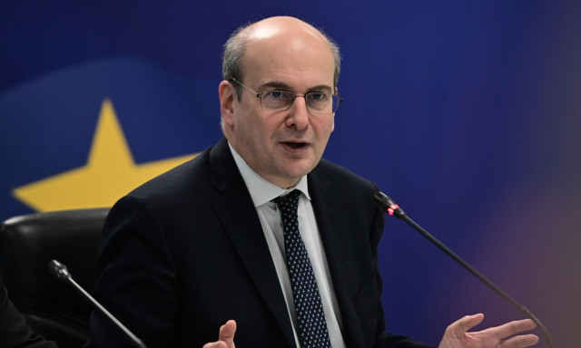 Τέλος στα σενάρια για επαναφορά δώρων για μισθωτούς και συνταξιούχους έβαλε ο Χατζηδάκης