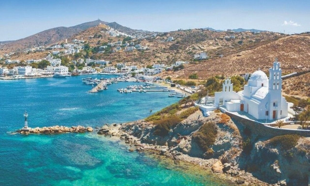 Forbes: Η Ίος στη λίστα με τα καλύτερα μέρη του κόσμου για διακοπές το 2025