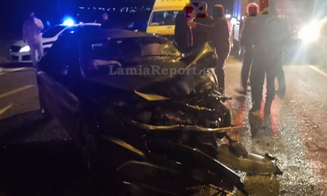 Τροχαίο δυστύχημα στη Λαμία: Σφοδρή σύγκρουση ΙΧ με έναν νεκρό και έναν σοβαρά τραυματία