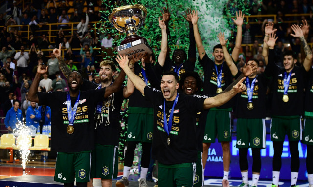 Παναθηναϊκός - Ολυμπιακός: Η απονομή του Κυπέλλου - MVP ο Σλούκας (vid)