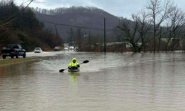 Τουλάχιστον οκτώ νεκροί από τις καταστροφικές πλημμύρες στο Κεντάκι – «Η εβδομάδα θα είναι δύσκολη»
