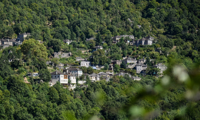 Νεραϊδοχώρι: Το χωριό των Τρικάλων που θα σας μαγέψει με την πρώτη ματιά
