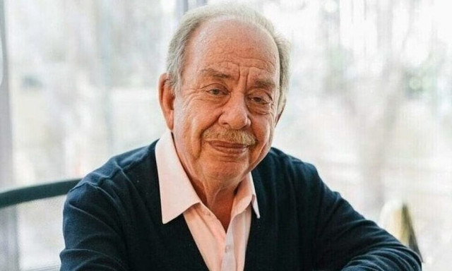 Ηλίας Μαμαλάκης: «Κάνω τον ταρζάν χωρίς να είμαι - Περπατάω με πι»