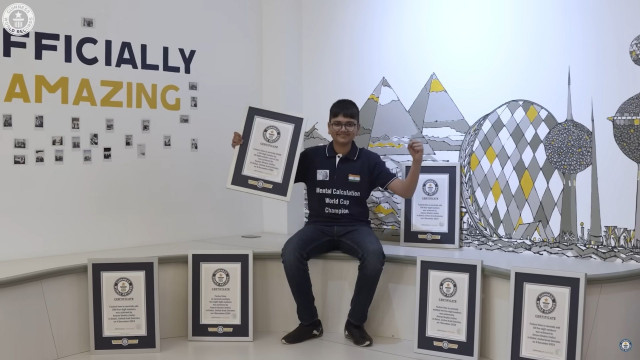 Έσπασε έξι ρεκόρ Γκίνες σε μία μέρα - 14χρονος «Ανθρώπινος Υπολογιστής»