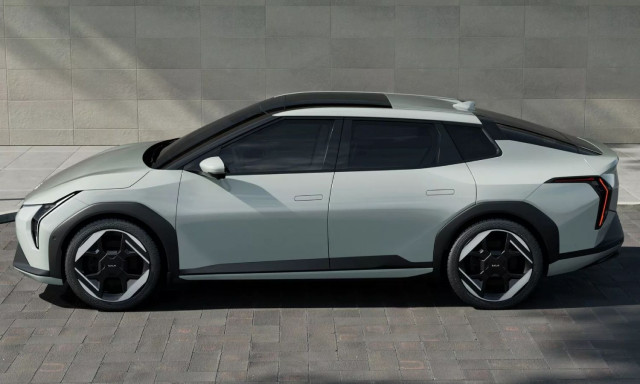 Το νέο Kia EV4 θα έχει εκδόσεις σεντάν και hatchback