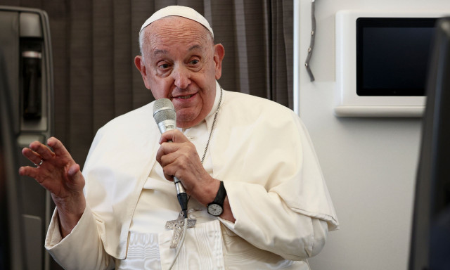 Τι είναι η «διπλή» πνευμονία, από την οποία νοσεί ο Πάπας Φραγκίσκος