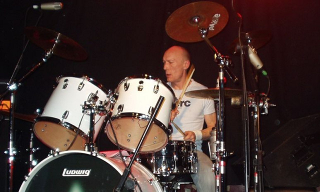 Πέθανε ο θρυλικός ντράμερ των «The Jam», Ρικ Μπάκλερ