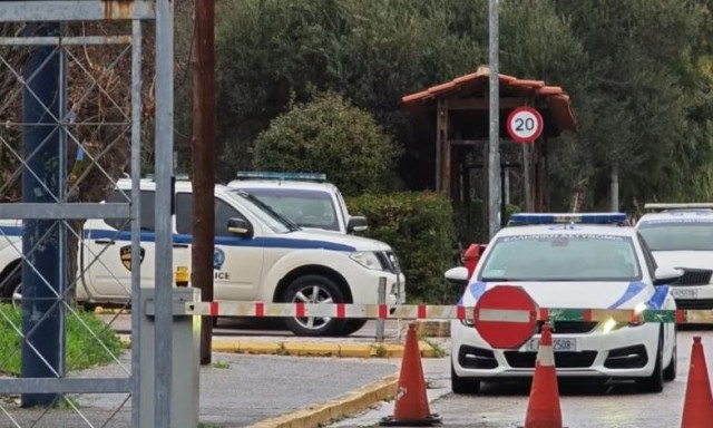 Ανθρωποκυνηγητό στο Δαφνί για τρόφιμο ψυχιατρείου που σκότωσε γυναίκα - Κρύβεται γυμνός