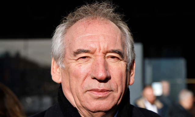 Γαλλία: Η νέα πρόταση μομφής κατά Μπαϊρού και το σκάνδαλο σεξουαλικής κακοποίησης σε σχολείο