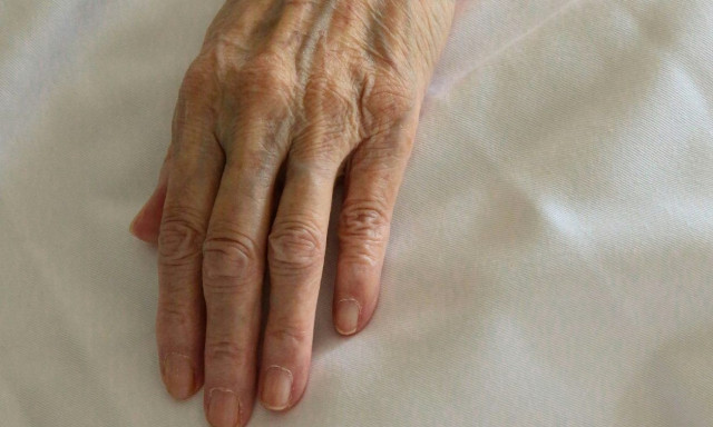 Λουκέτο σε γηροκομείο που λειτουργούσε παράνομα στη Λυκόβρυση - «Μηδενική ανοχή» λέει ο Χαρδαλιάς