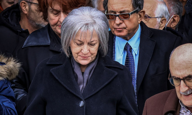 Βασίλης Καλογήρου: Οι αναφορές της μητέρας του για δολοφονία και το περίεργο εύρημα στον λαιμό