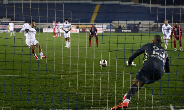 Ατρόμητος – Πανσερραϊκός 1-0: Ένα πέναλτι έκρινε τα πάντα στο Περιστέρι