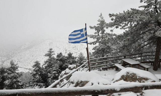 Καιρός: Διαδοχικές κακοκαιρίες από την βόρεια Ιταλία φέρνουν τα πρώτα χιόνια