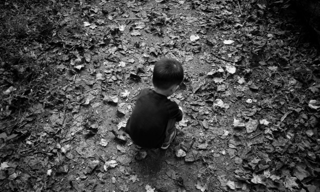 Συναγερμός στον Άλιμο: Τρίχρονος βρέθηκε ξυπόλυτος στον δρόμο - Τον έσωσε διερχόμενος οδηγός