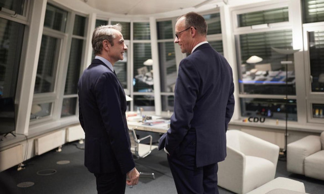 Τηλεφωνική επικοινωνία Μητσοτάκη – Μερτς: «Σημαντική εκλογική νίκη για την Ευρώπη»