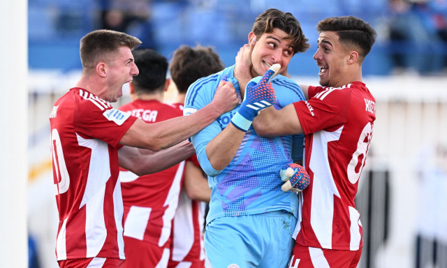 Ολυμπιακός - ΑΕΚ: Χωρίς Τζολάκη και Κωστούλα στον ημιτελικό του Κυπέλλου Ελλάδας