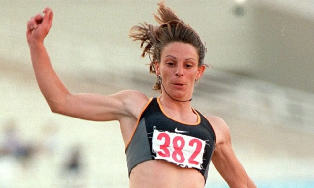 Θρήνος στον ελληνικό στίβο: Πέθανε η Ελένη Καραμπεσίνη