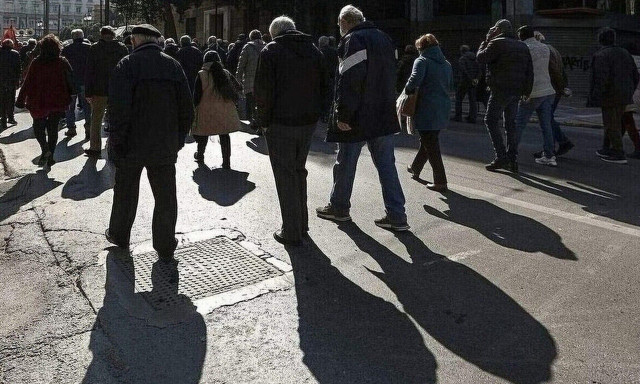 Συντάξεις: Αναδρομικά έως 10.841 ευρώ - Αναλυτικοί πίνακες