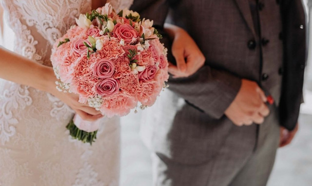 Κινεζική εταιρεία: «Εάν δεν παντρευτείτε μέχρι τον Σεπτέμβριο, μπορεί να απολυθείτε»