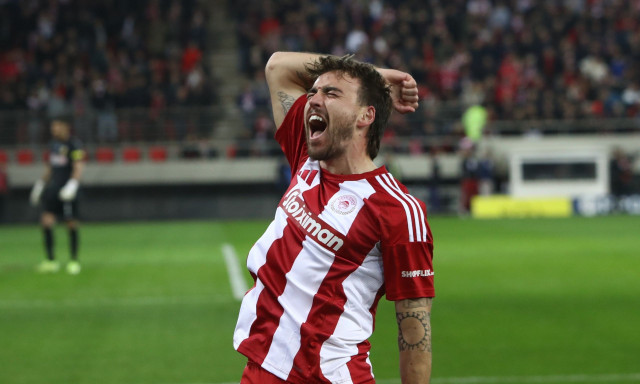 Ολυμπιακός – ΑΕΚ 6-0: Μαγική βραδιά για τους «ερυθρόλευκους» κόντρα στο «κιτρινόμαυρο» ναυάγιο!