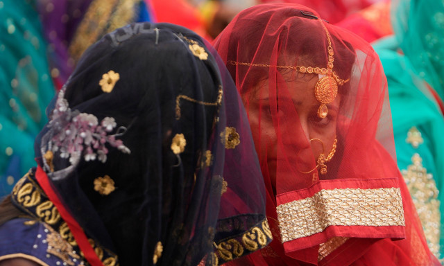 Ινδία: Γάμος«φιάσκο» - Ο μεθυσμένος γαμπρό πυροδότησε «καρεκλομαχίες» των οικογενειών